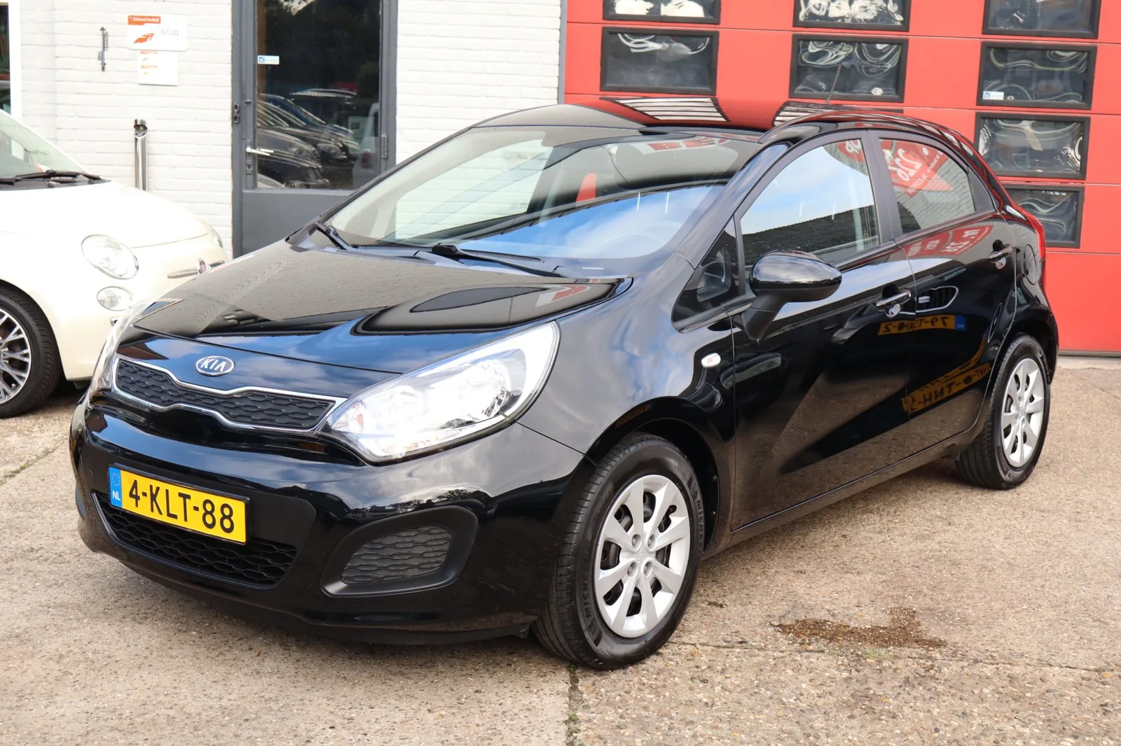 Kia Rio (2013) — foto 1