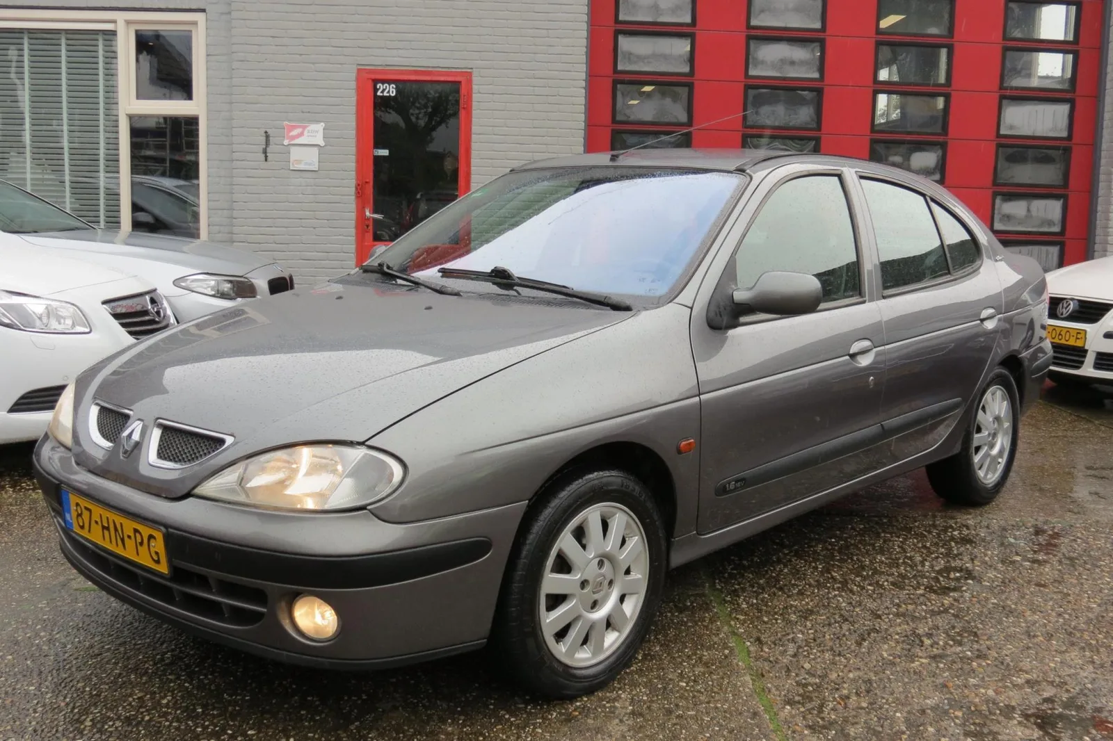 Renault Mégane (2001) — foto 1