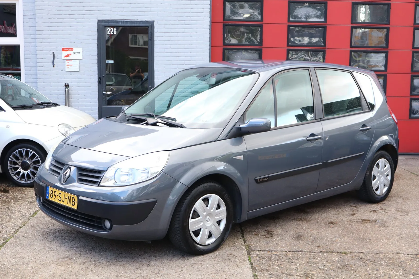 Renault Scénic (2006) — foto 1