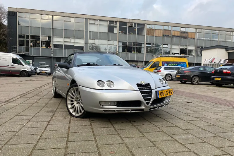 Alfa Romeo Spider (2003)