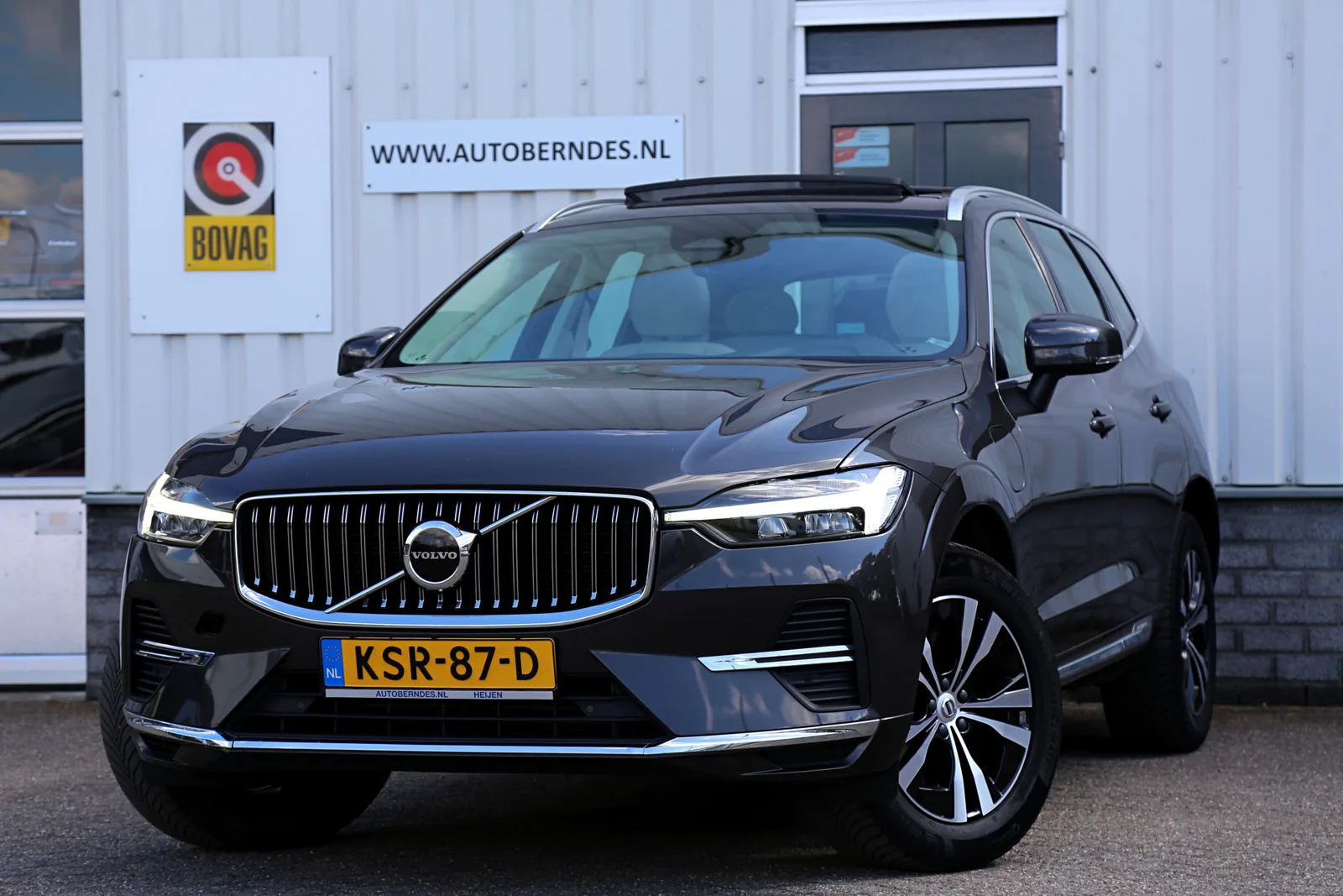 Volvo XC60 (2022) — foto 1