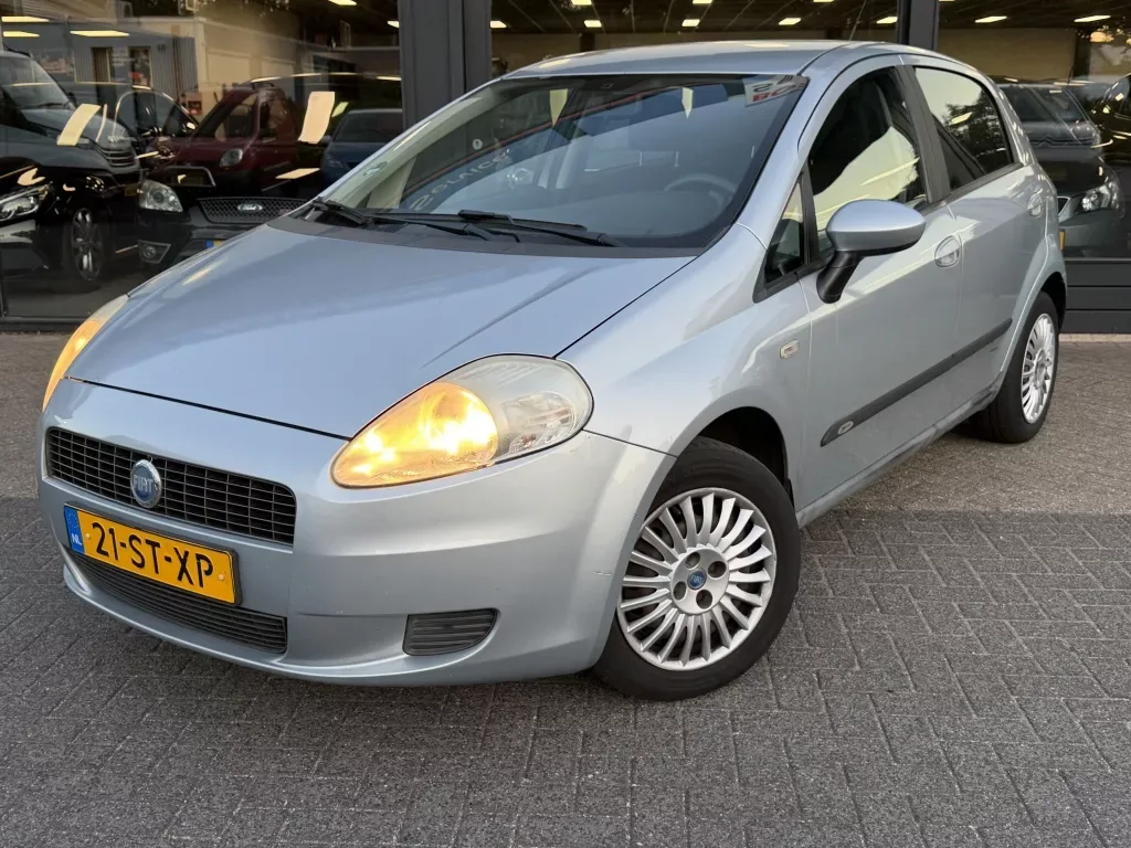 Fiat Grande Punto (2006) — foto 1