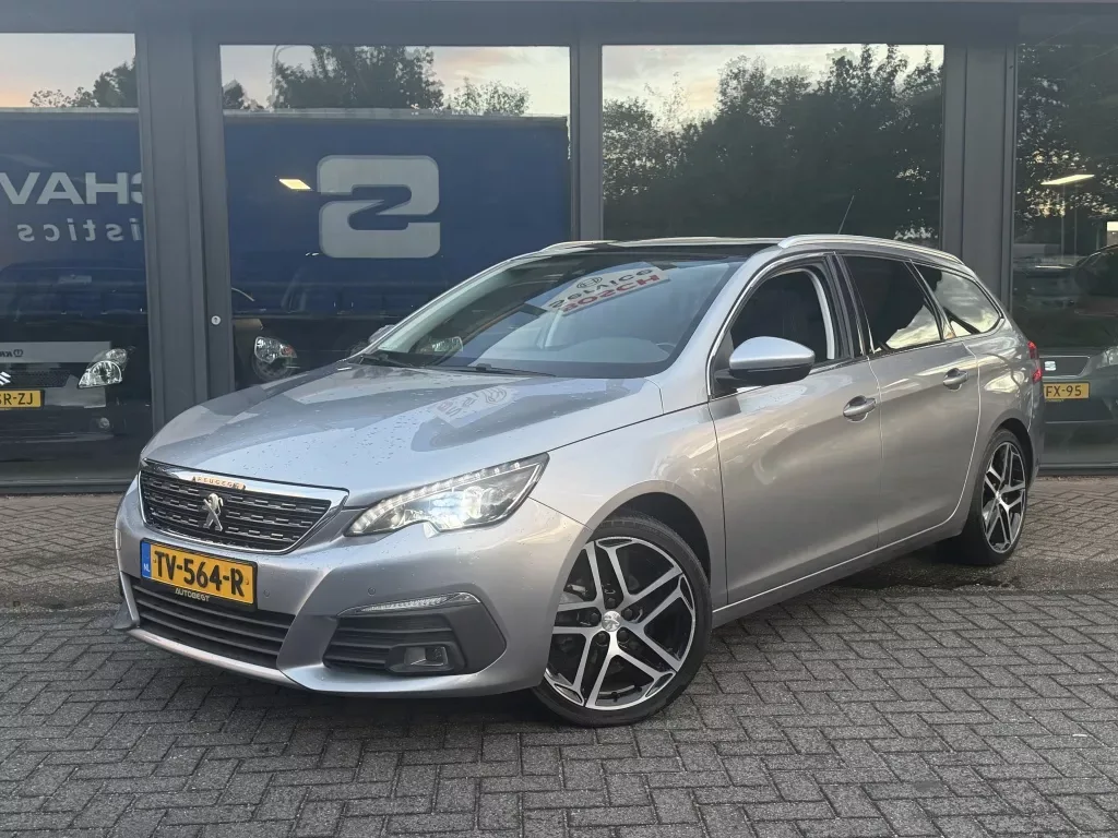 Peugeot 308 (2018) — foto 1