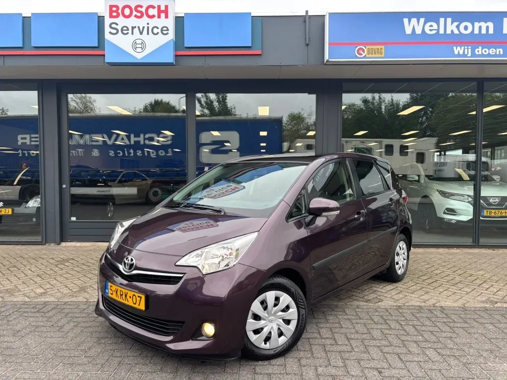 Toyota Verso S (2013) — foto 1