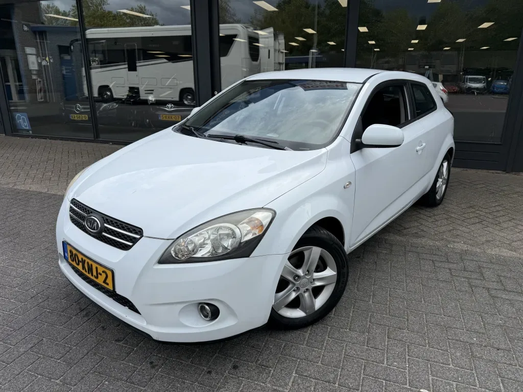 Kia ProCeed (2010) — foto 1