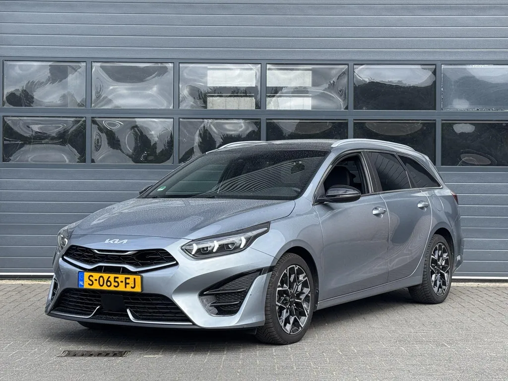 Kia Ceed (2023) — foto 1