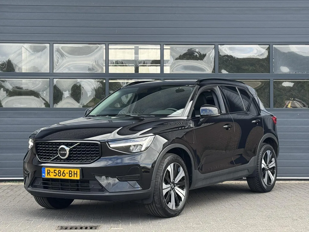 Volvo XC40 (2022) — foto 1
