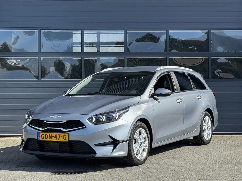 Kia Ceed (2024) — foto 1