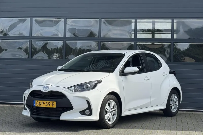 Toyota Yaris (2024)