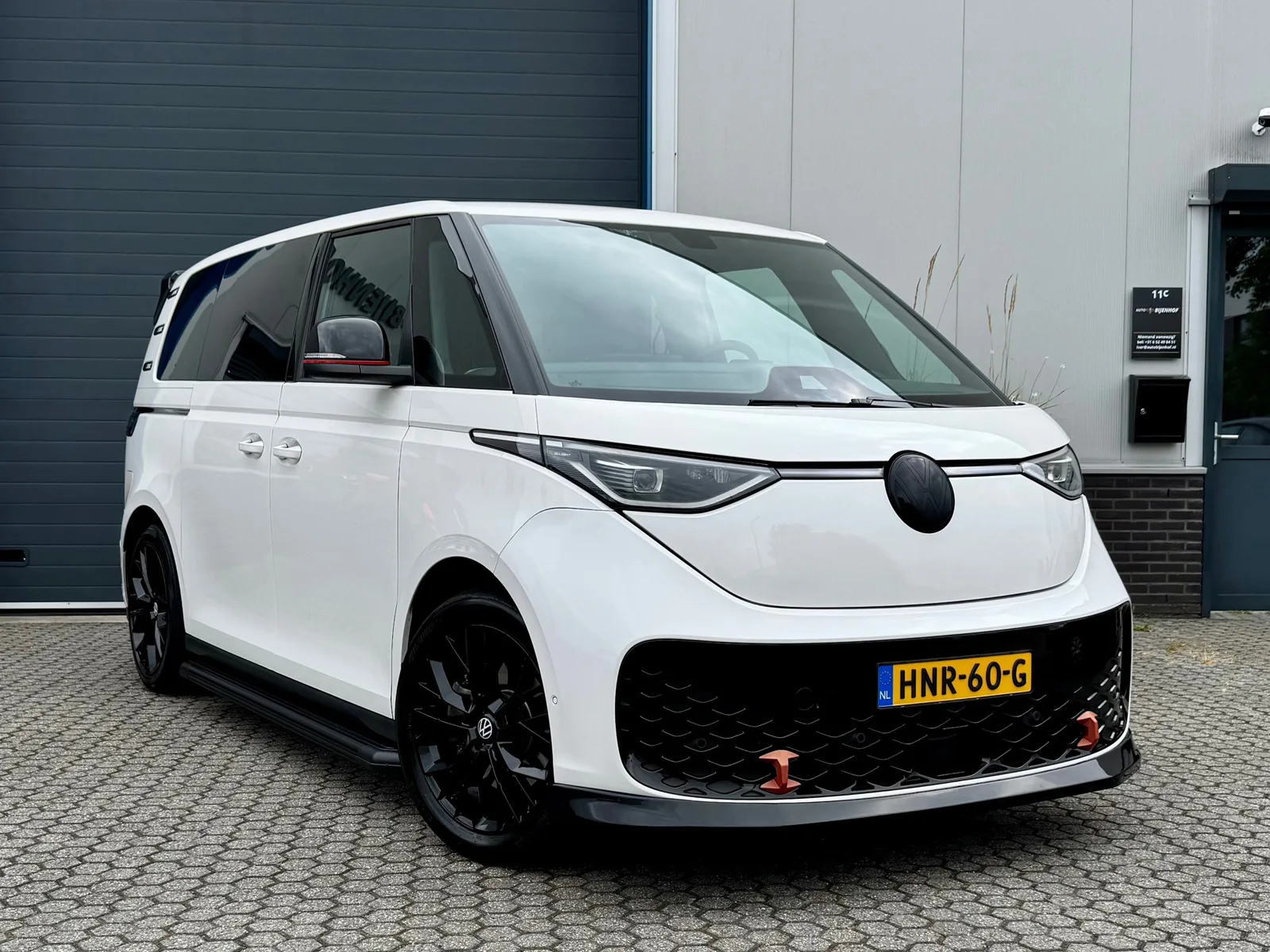 Volkswagen ID. Buzz (2023) — foto 1