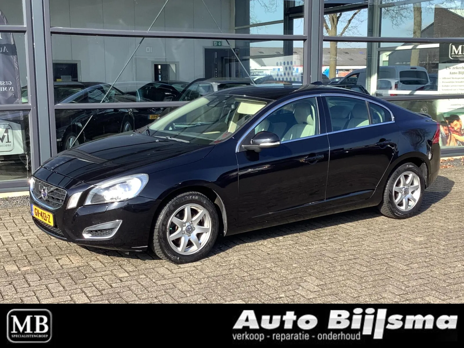 Volvo S60 (2011) — foto 1