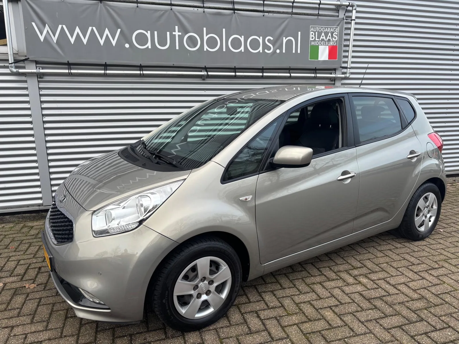 Kia Venga (2015) — foto 1