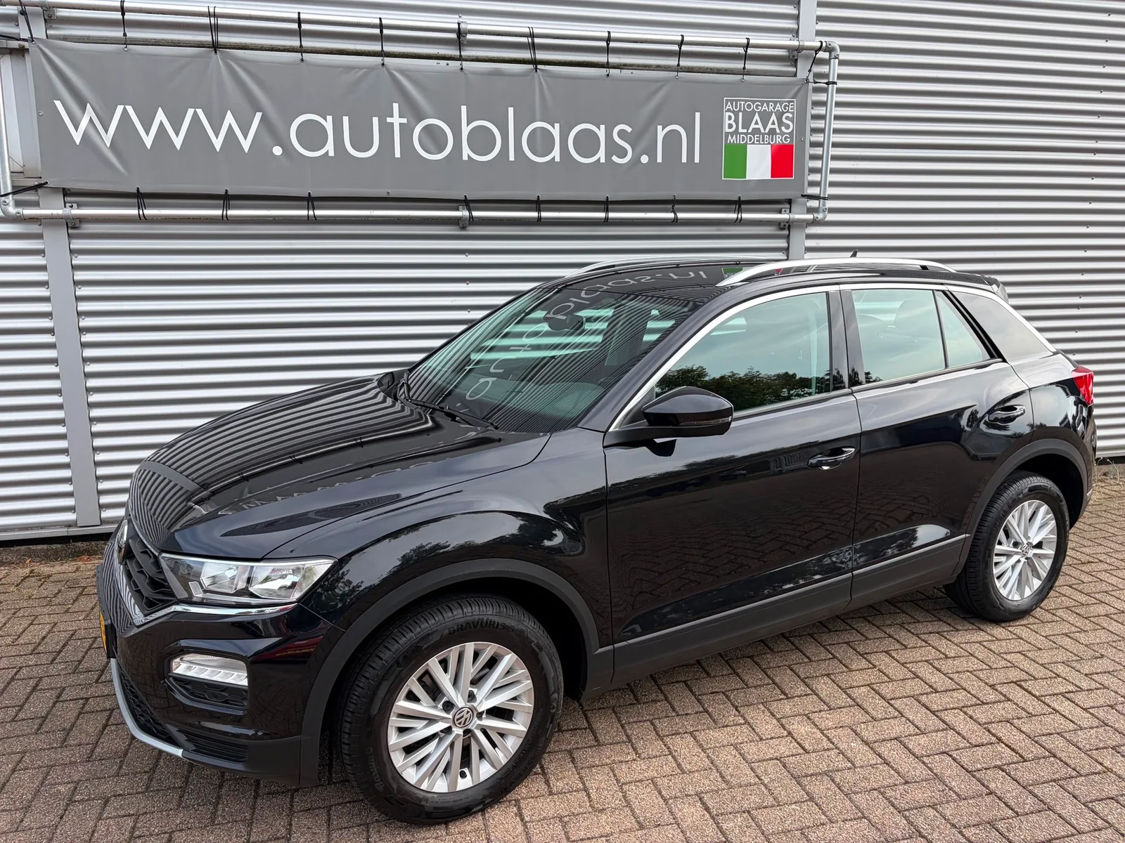 Volkswagen T-Roc (2020) — foto 1