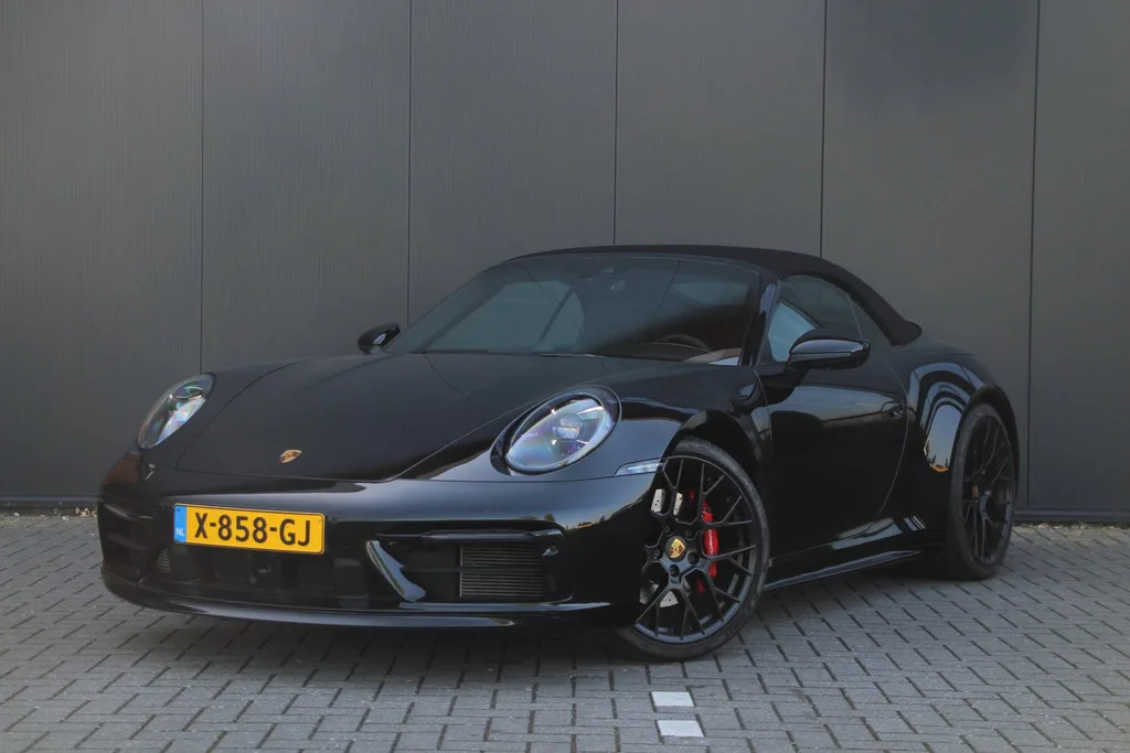 Porsche 911 (2022) — foto 1