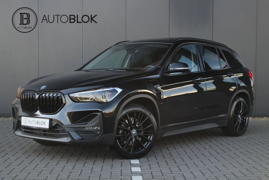 BMW X1 (2021) — foto 1