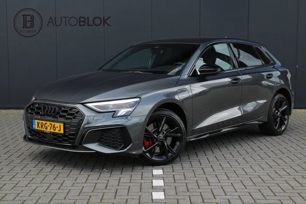Audi A3 (2024) — foto 1