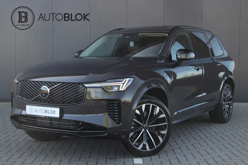 Volvo XC90 (2025)