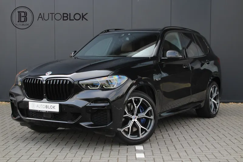 BMW X5 (2022)