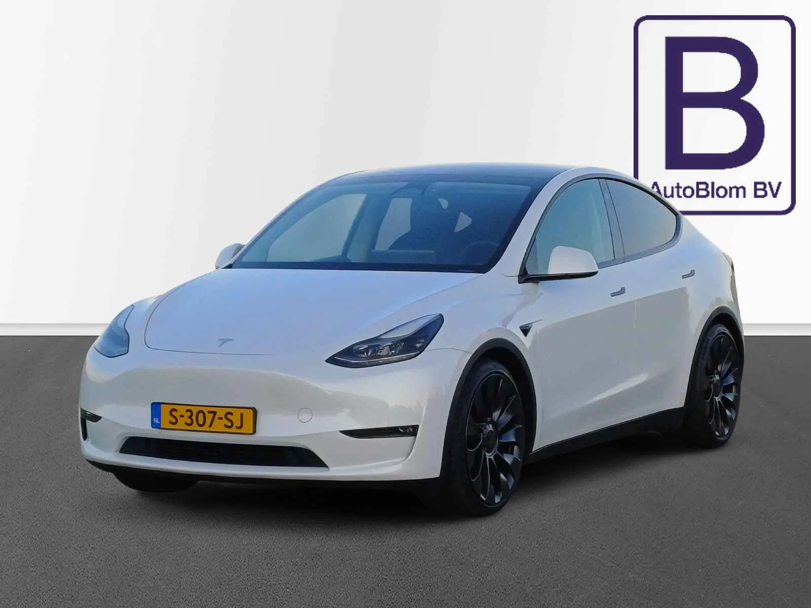 Tesla Model Y (2023) — foto 1