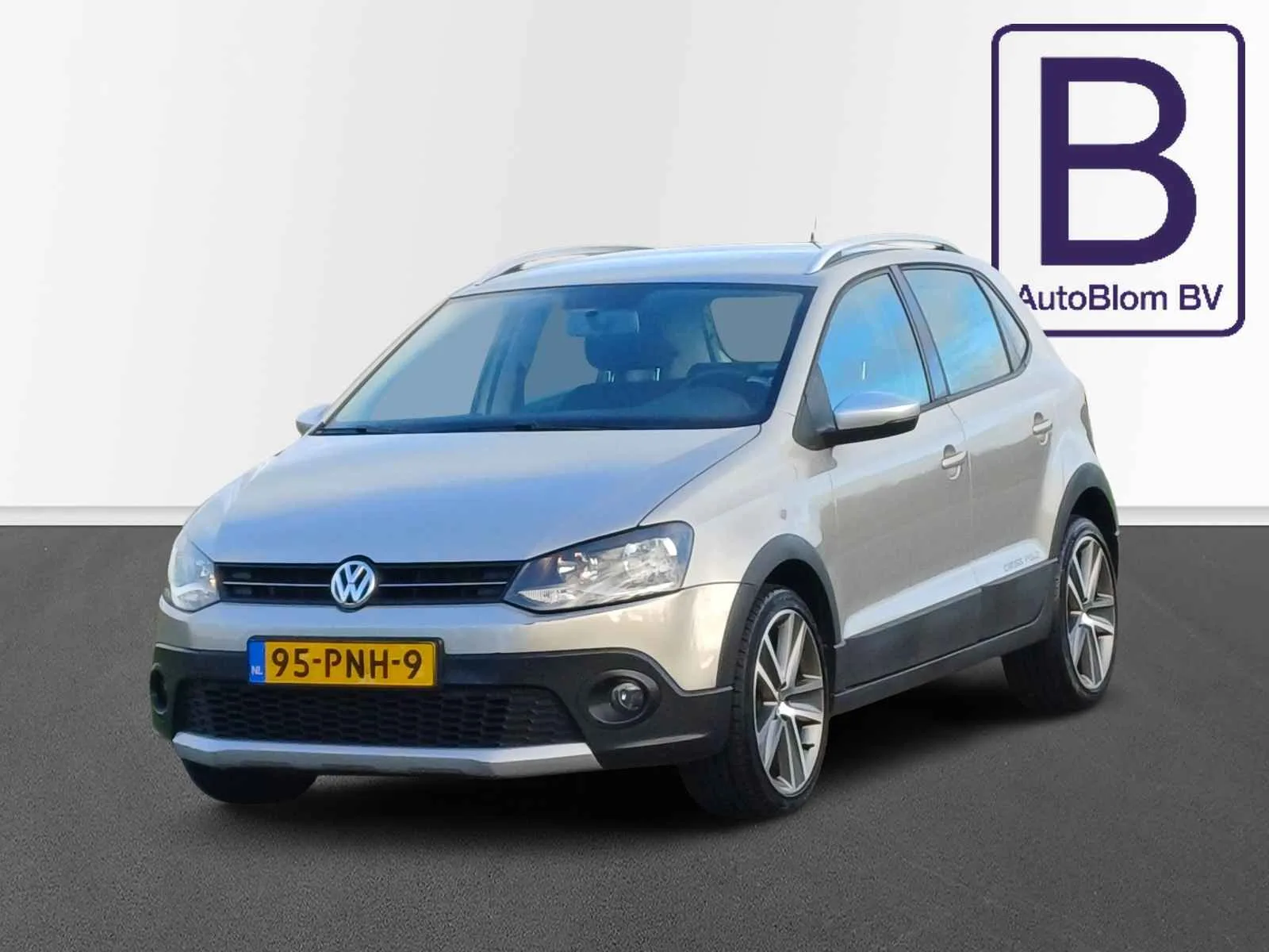 Volkswagen Polo (2011) — foto 1