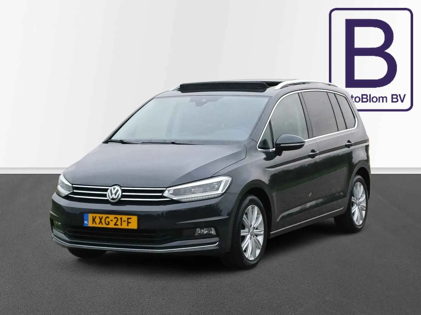 Volkswagen Touran (2018) — foto 1