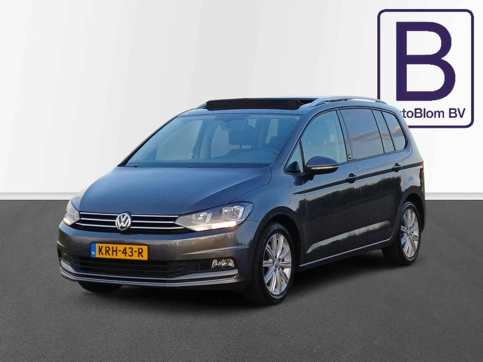 Volkswagen Touran (2018) — foto 1