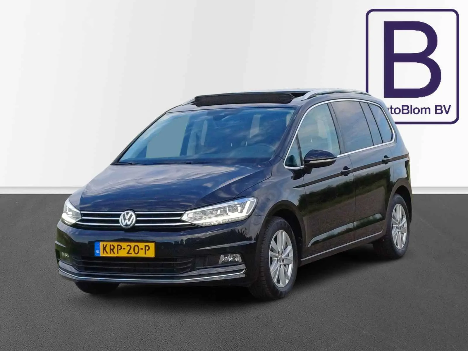Volkswagen Touran (2020) — foto 1