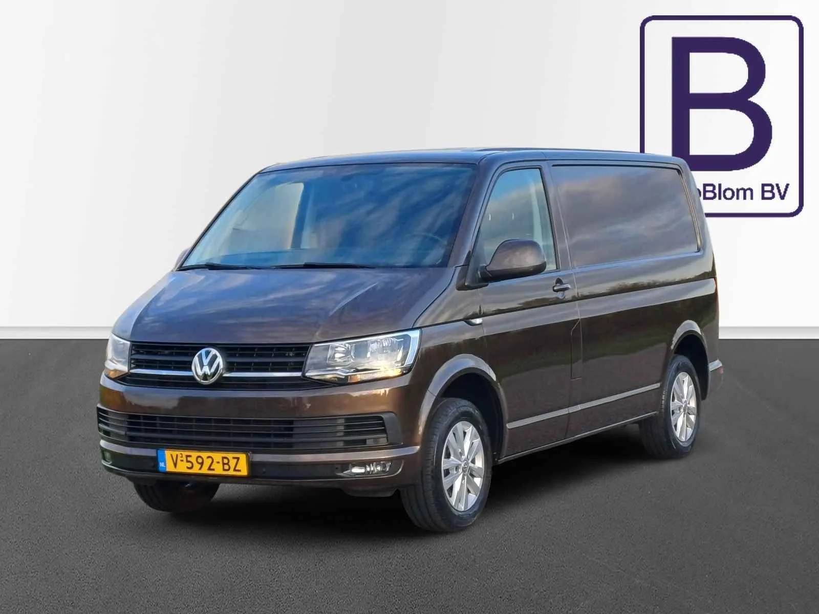 Volkswagen Transporter (2017) — foto 1