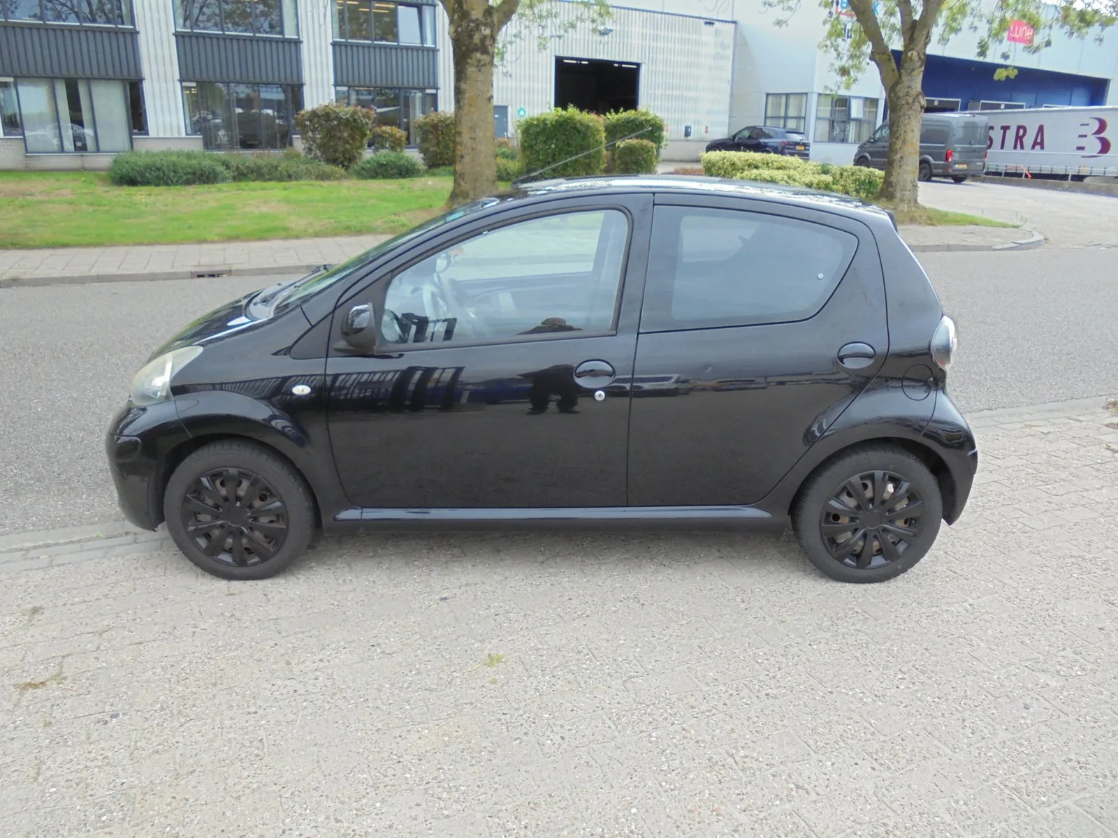 Toyota Aygo (2010) — foto 1