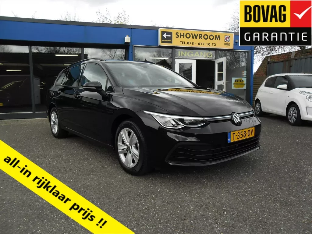 Volkswagen Golf (2023) — foto 1