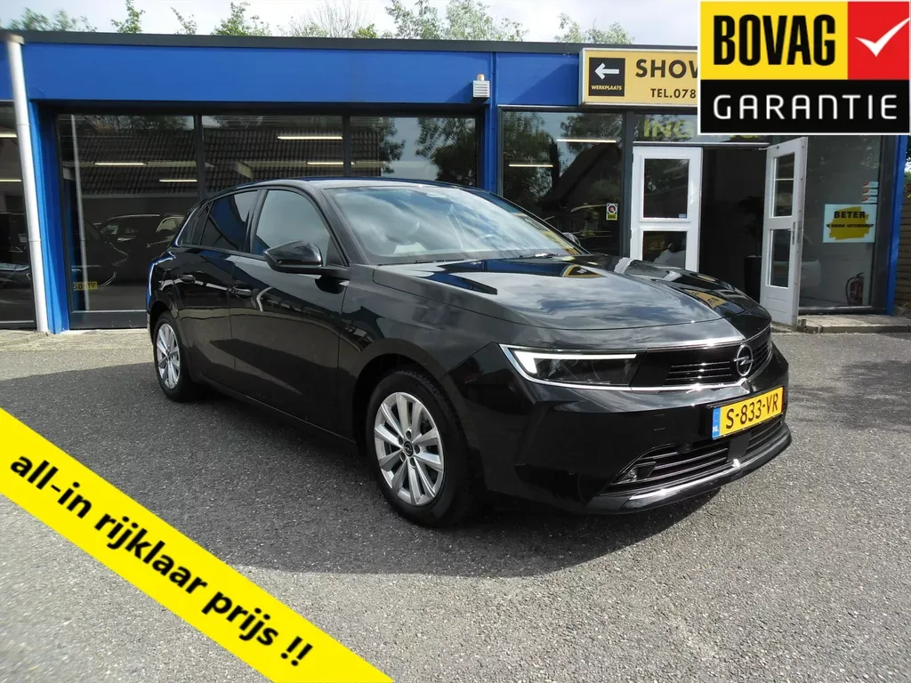 Opel Astra (2023) — foto 1