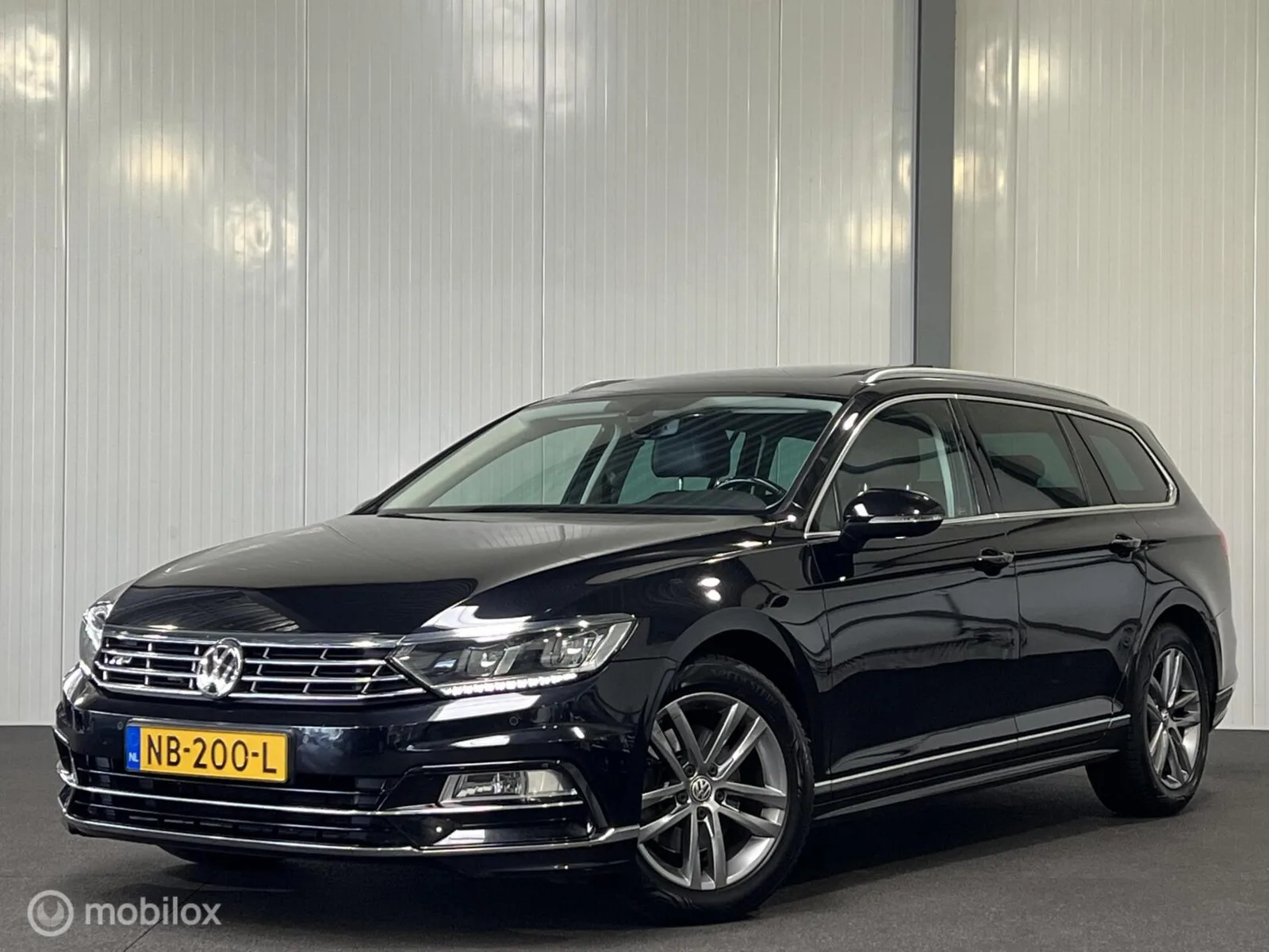 Volkswagen Passat (2017) — foto 1