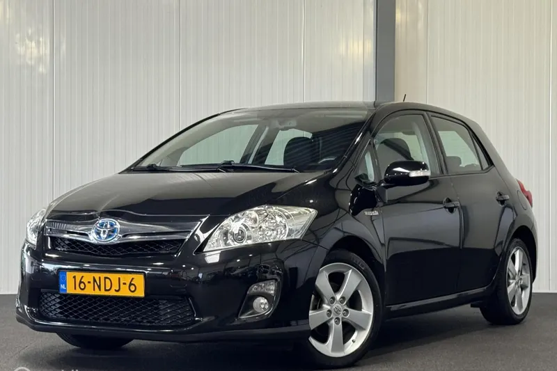 Toyota Auris (2010)