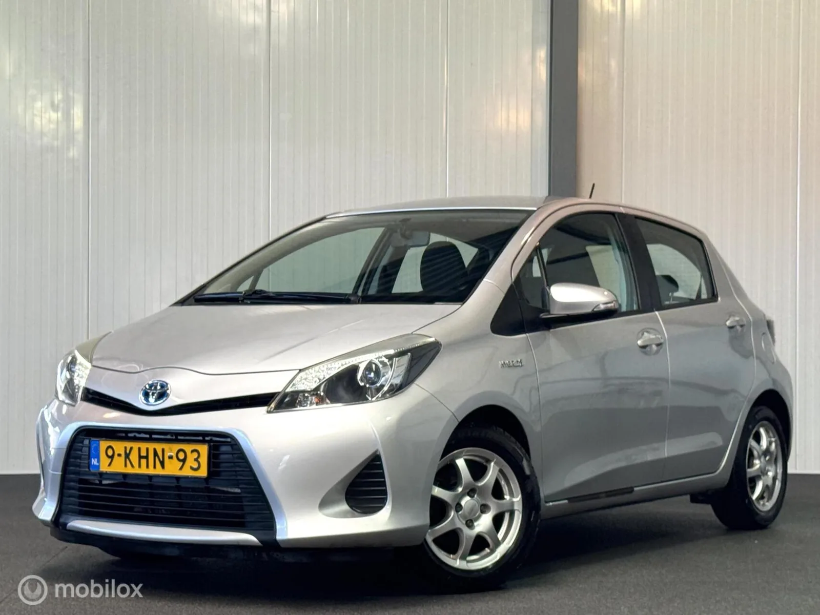 Toyota Yaris (2013) — foto 1
