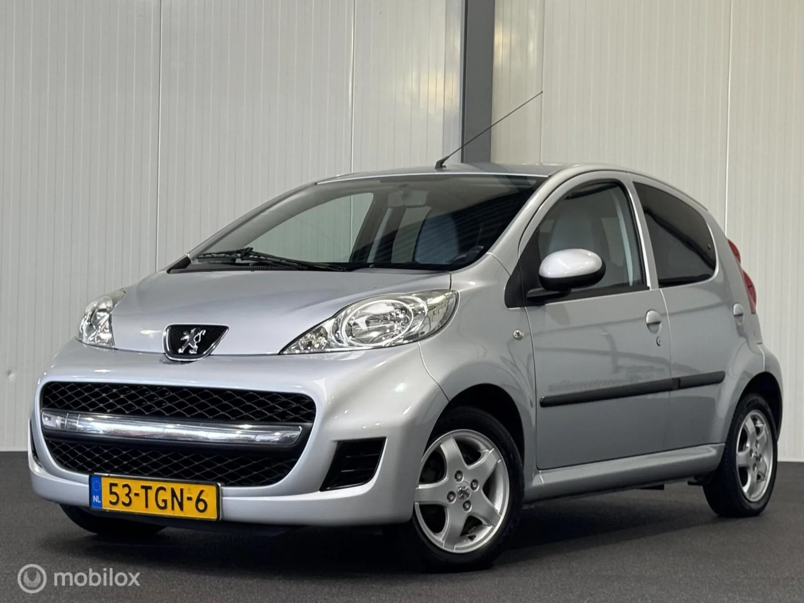 Peugeot 107 (2012) — foto 1