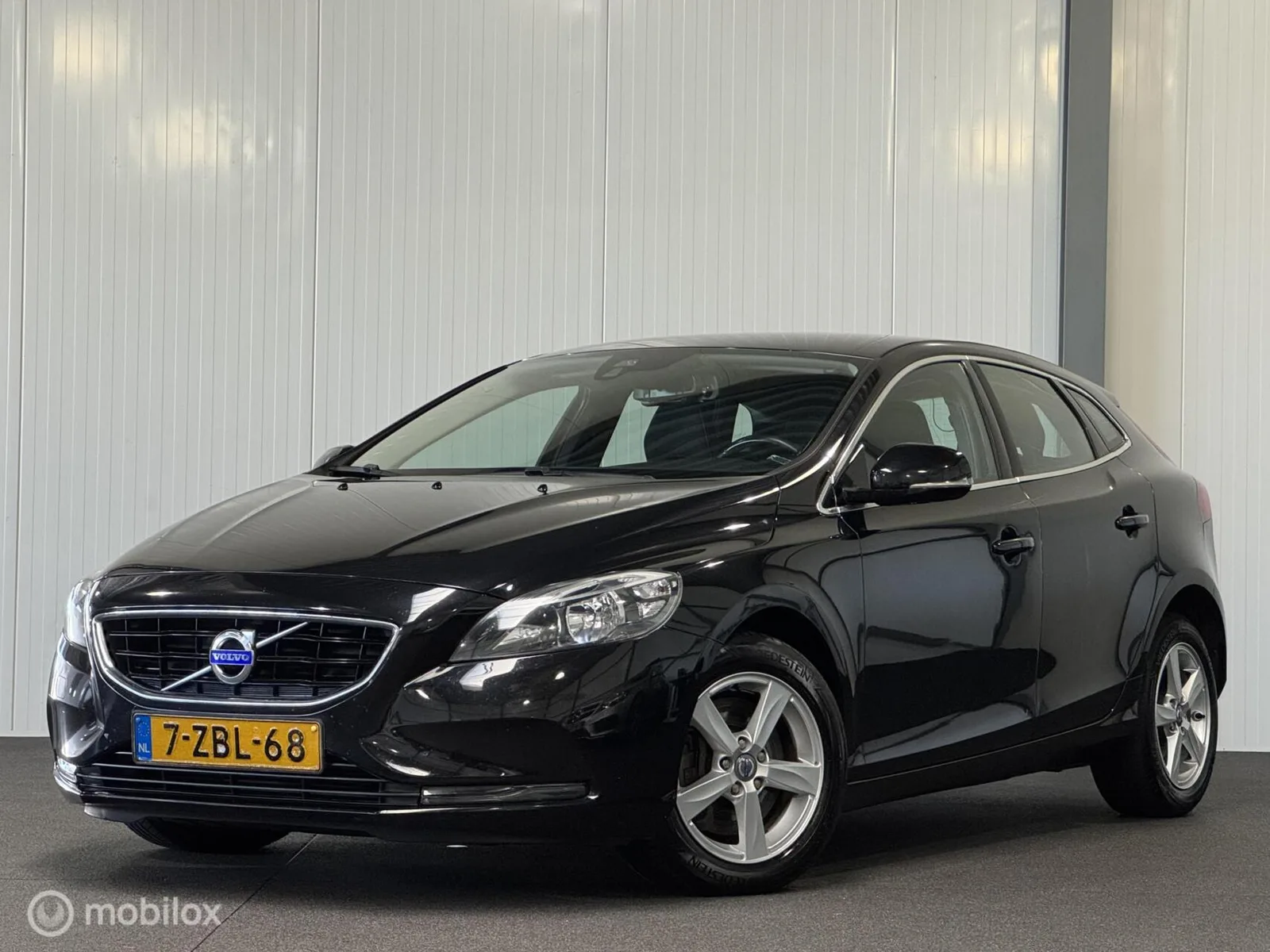 Volvo V40 (2014) — foto 1