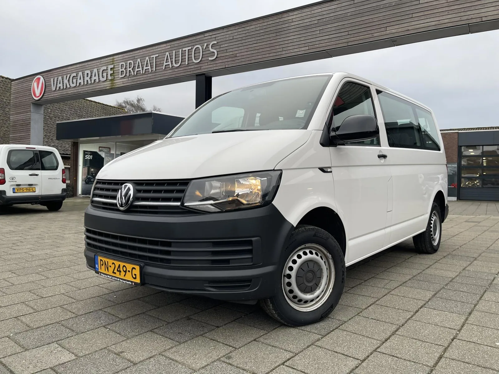 Volkswagen Transporter (2017) — foto 1