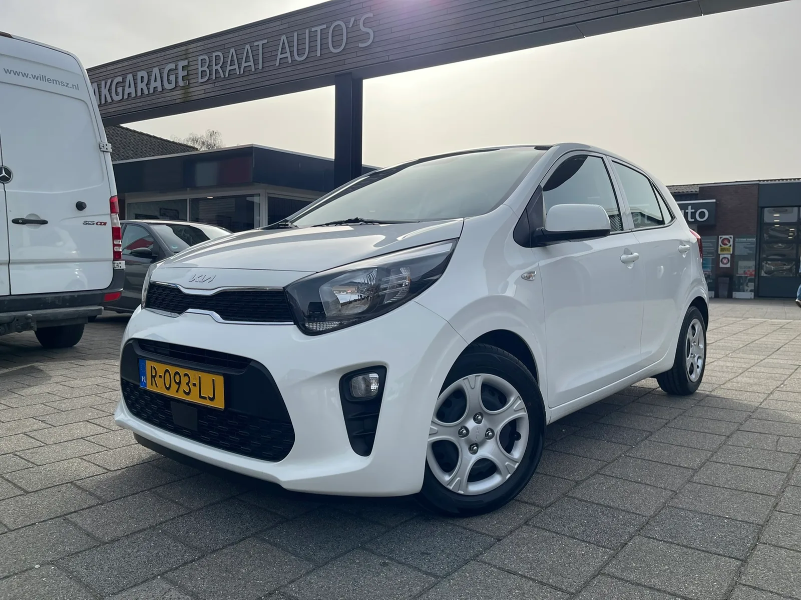 Kia Picanto (2022) — foto 1