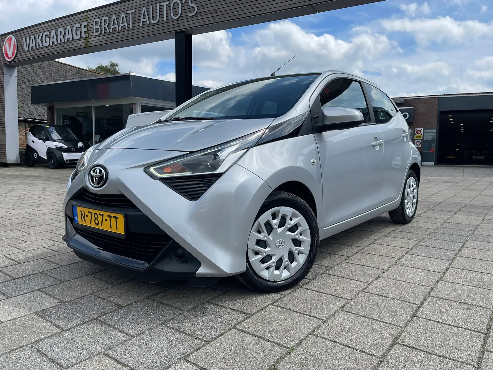 Toyota Aygo (2022) — foto 1