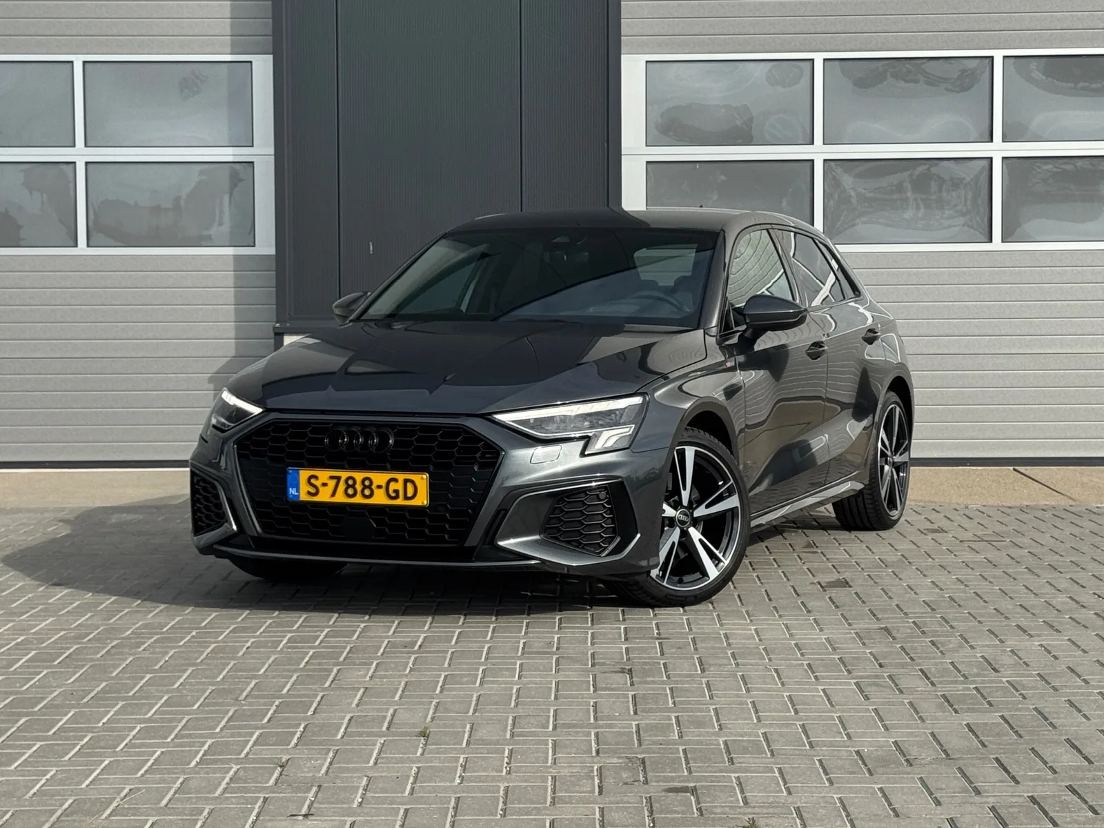 Audi A3 (2022) — foto 1