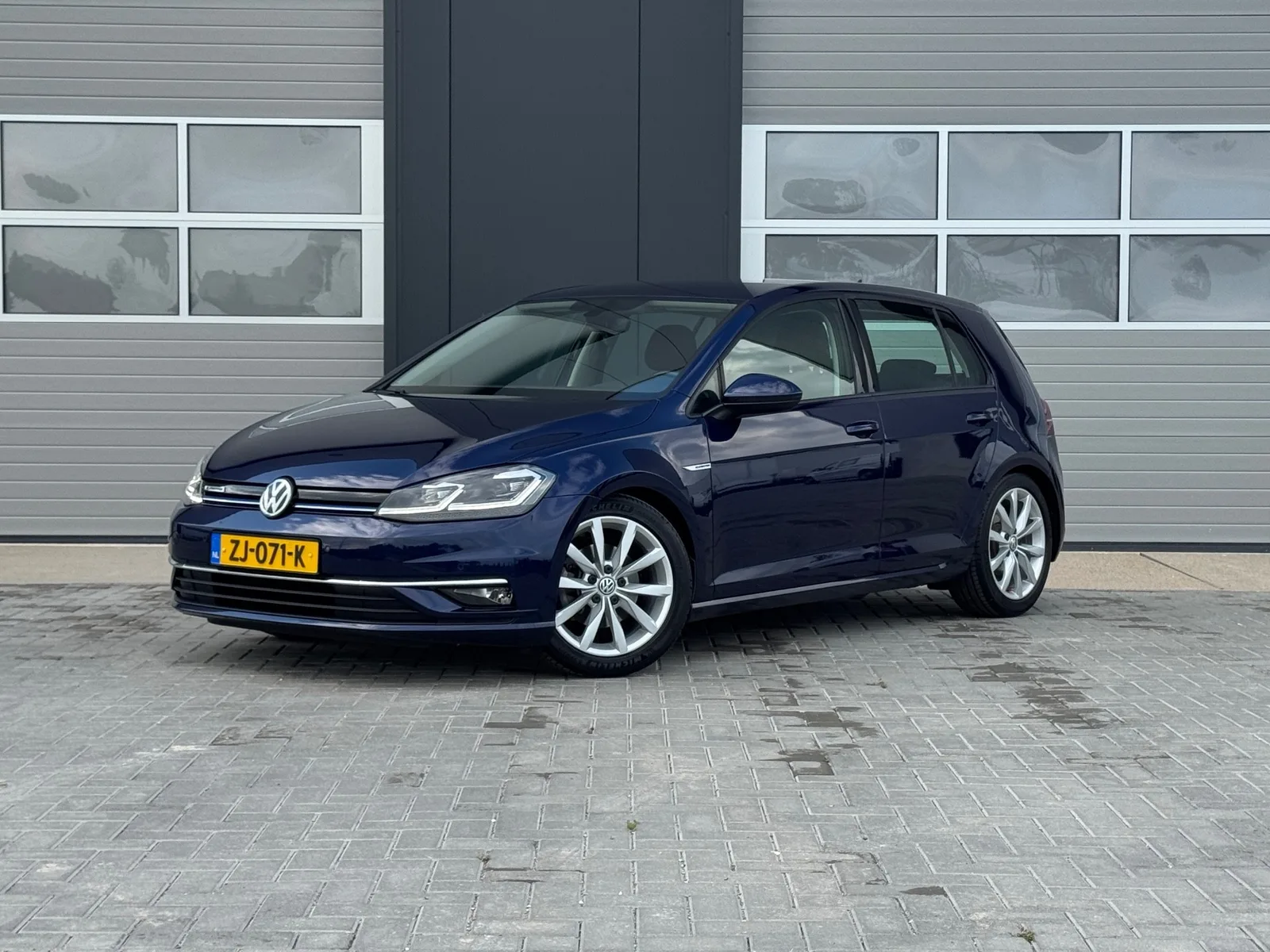 Volkswagen Golf (2018) — foto 1