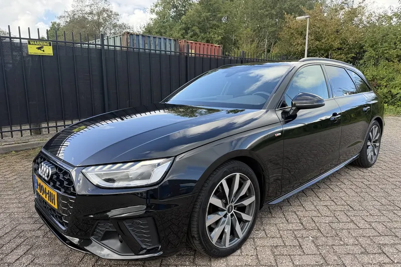 Audi A4 (2022)