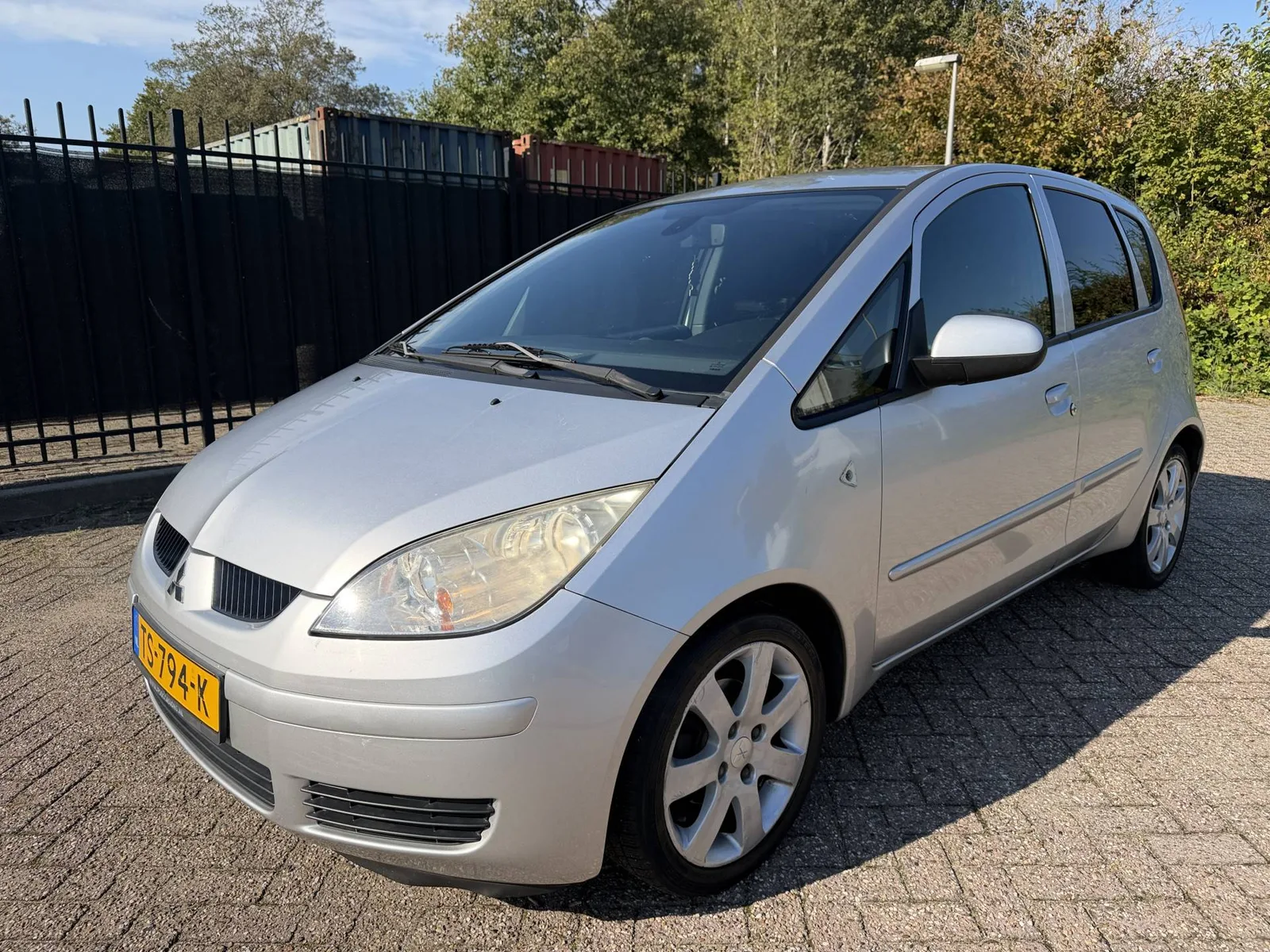 Mitsubishi Colt (2007) — foto 1