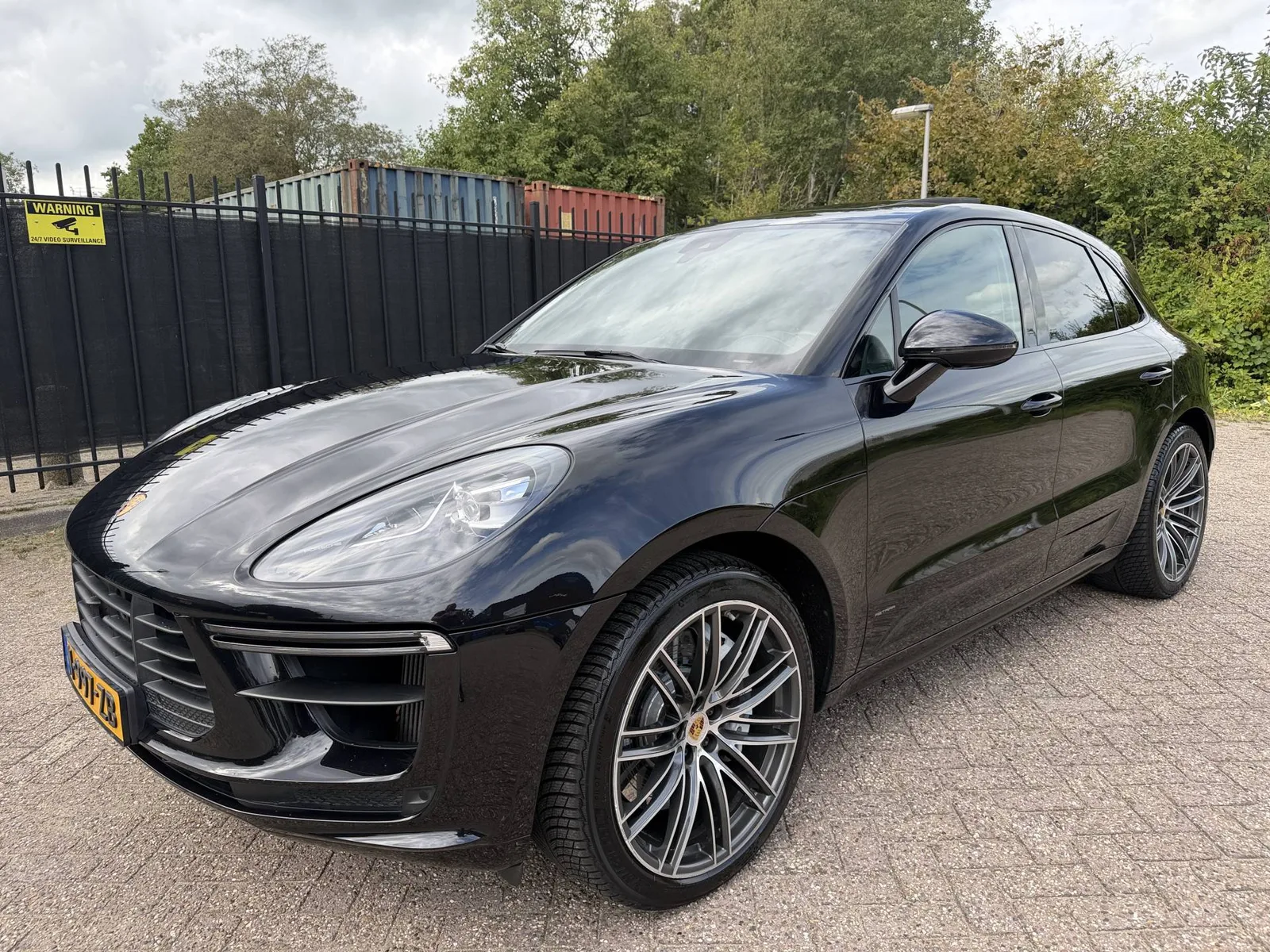 Porsche Macan (2020) — foto 1