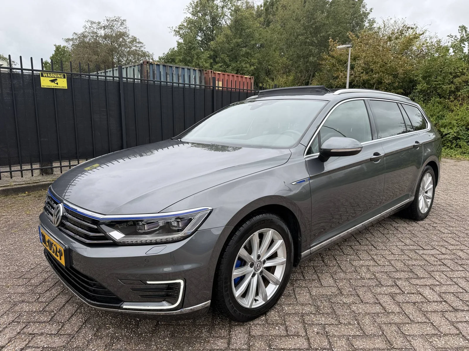 Volkswagen Passat (2015) — foto 1