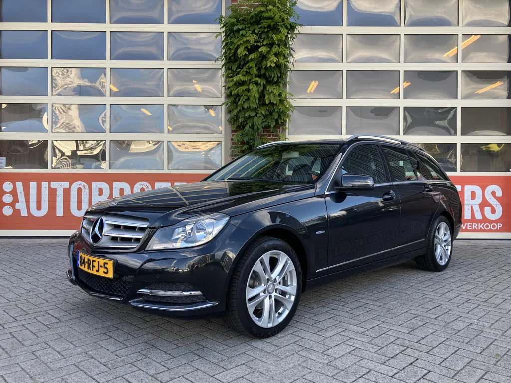 Mercedes-Benz C-Klasse (2011) — foto 1