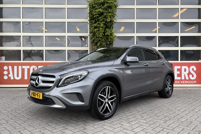 Mercedes-Benz GLA (2015)