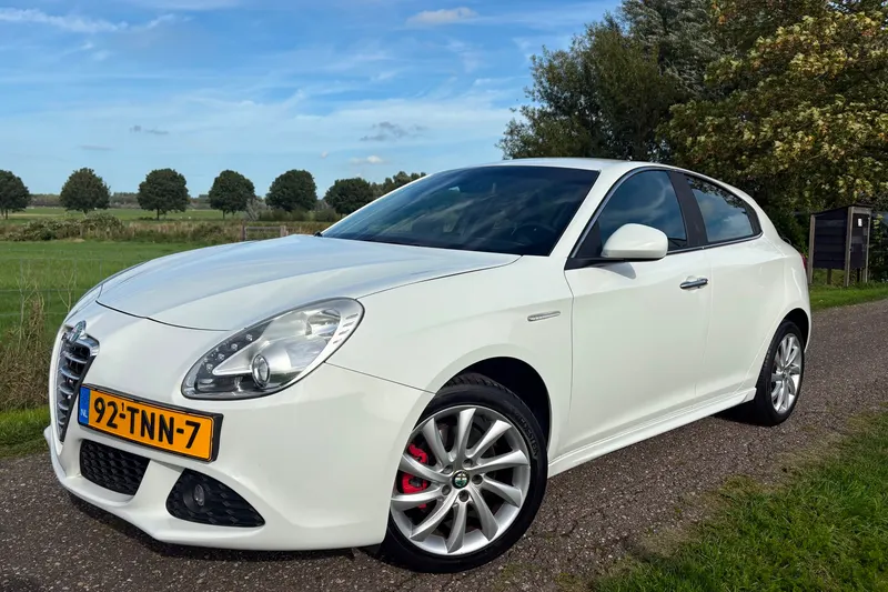 Alfa Romeo Giulietta (2012)