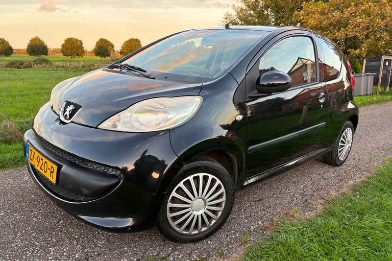 Peugeot 107 (2006)