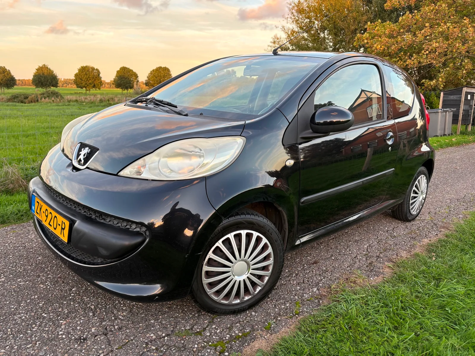 Peugeot 107 (2006) — foto 1